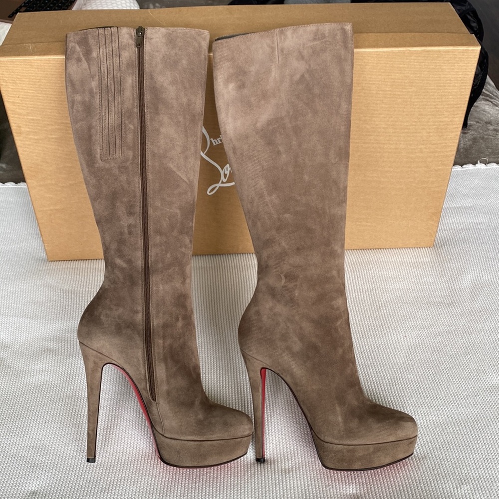 Christian Louboutin Bianca Boota 140 Suade. Size 37 or 6,5. Perfect condition. - Picture 2 of 5